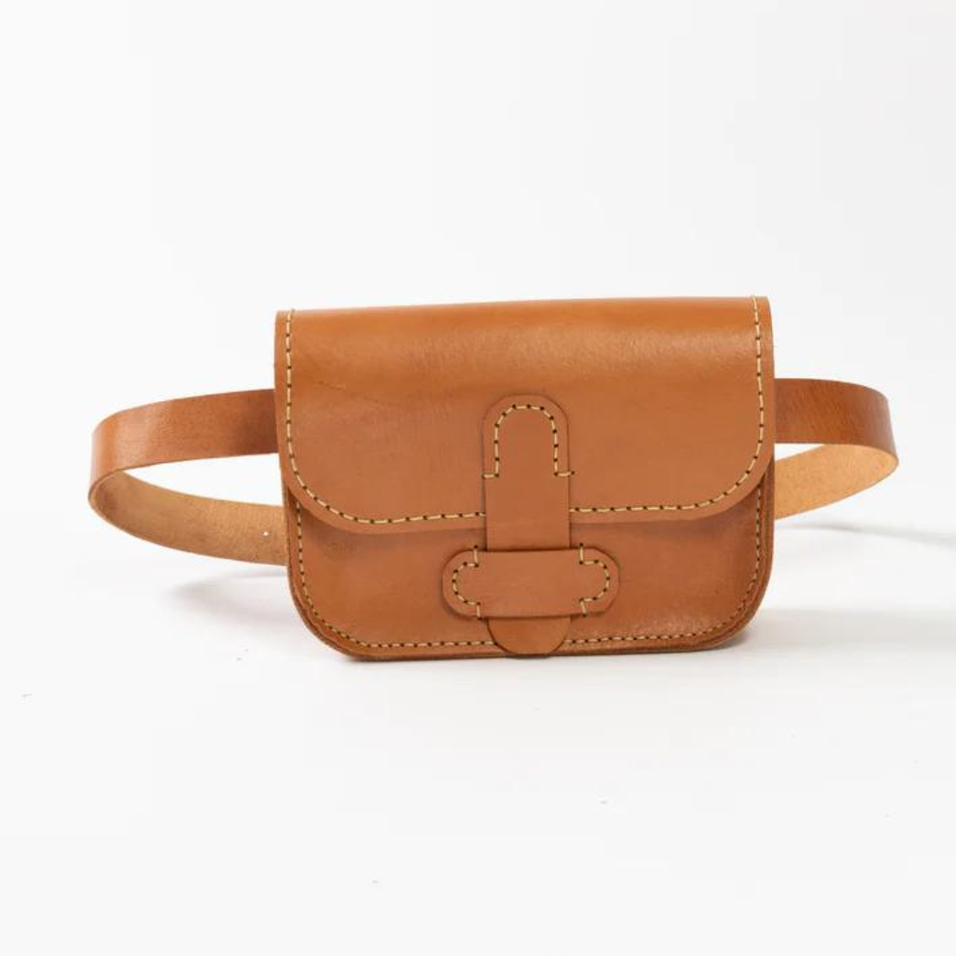 LEATHER CLUTCH CAMEL