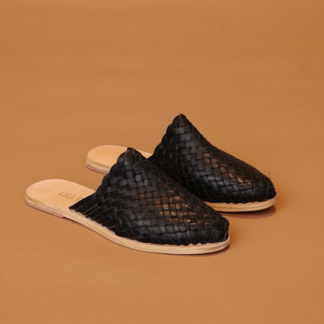 Hand Woven Black Leather Slides – Mexico In My Pocket display picture 1